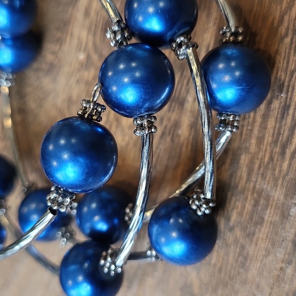 Vintage Beaded Silver Tone Accordion Bracelets - Picture 7 of 10